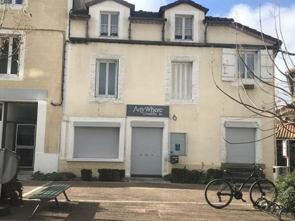 Immeuble à vendre |  Piégut-Pluviers |  200 m²