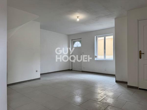 LUMINEUSE MAISON DE VILLE EN PLEIN CENTRE DE PONT L'EVEQUE