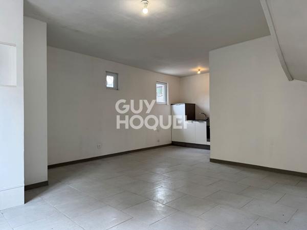 LUMINEUSE MAISON DE VILLE EN PLEIN CENTRE DE PONT L'EVEQUE