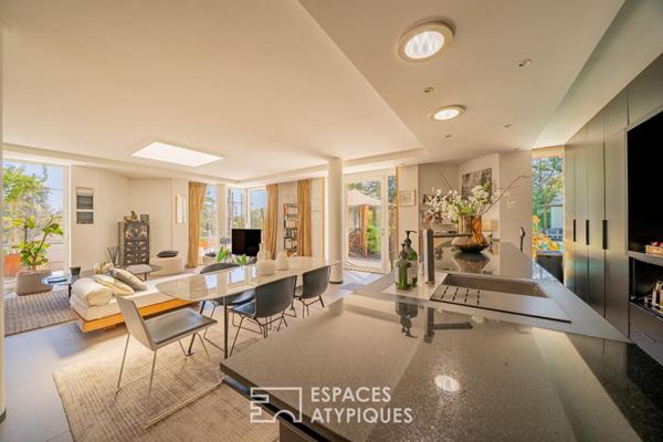 Villa contemporaine aux accents safari avec piscine et tennis