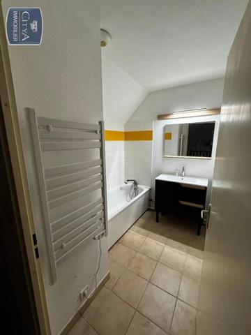 Maison à louer 4 pièces 82.15m² Chevannes (89240)