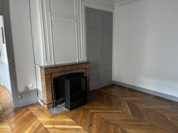 Appartement 340 000 € Lyon 06 2 p 65,6 m² DPE F