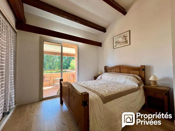 Villa 5 pièces avec piscine, terrasse et pool house