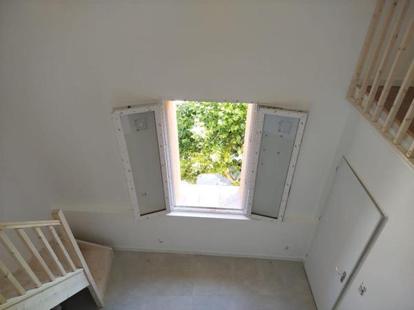 Maison Pourrieres 5 pièce(s) 92 m2 avec terrasse et balcon