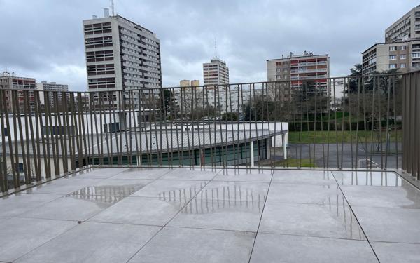 Appartement à vendre    5 pièces • 105,75 m2 Rillieux-la-Pape