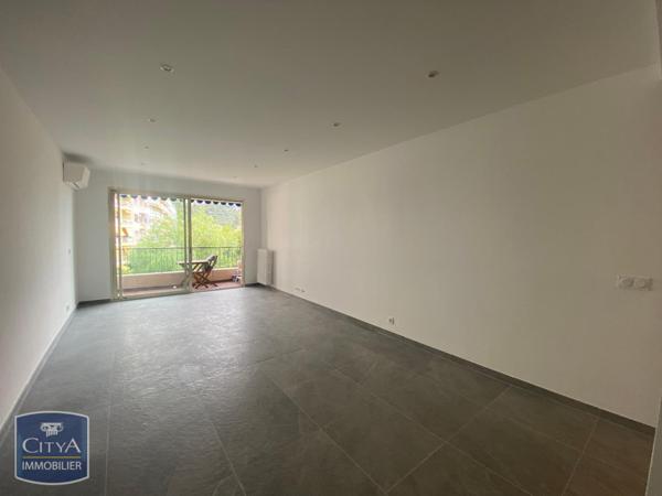 Appartement à louer 3 pièces 73.02m²
