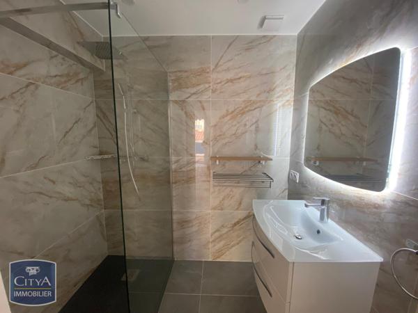 Appartement à louer 3 pièces 73.02m²