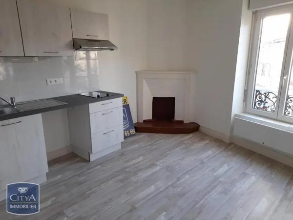 Appartement à louer 3 pièces 79.68m² Pontgibaud (63230)