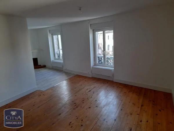 Appartement à louer 3 pièces 79.68m² Pontgibaud (63230)