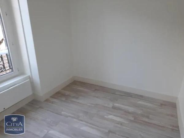 Appartement à louer 3 pièces 79.68m² Pontgibaud (63230)