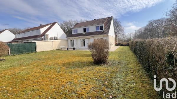 Maison 6 pièces de 120 m² à Savigny-le-Temple (77176)