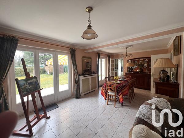 Maison 6 pièces de 120 m² à Savigny-le-Temple (77176)