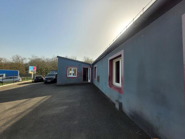 A LOUER - 8 000 m² FONCIER - 2 040 m² LOCAUX - VERTOU