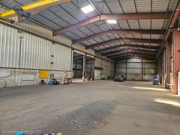 A LOUER - 8 000 m² FONCIER - 2 040 m² LOCAUX - VERTOU