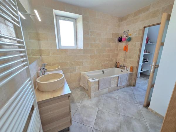 Maison à vendre à Gouesnou dans le Finistère (29850), ref : 09102025