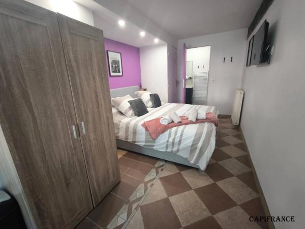 Fonds de commerce + Murs Hôtel 3 ★ à vendre À 20 min de Nevers, 25 min de Magny Cours