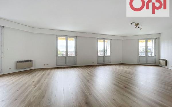 Appartement à vendre    5 pièces • 146,81 m2 Chantilly
