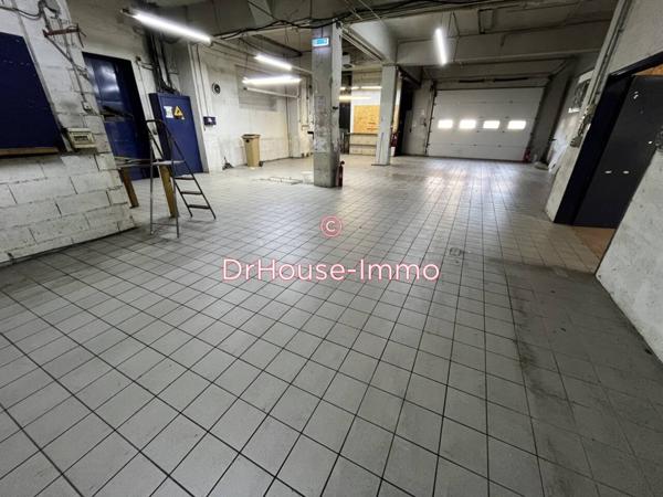Loft / Atelier à vendre 4 pièces de 300 m²