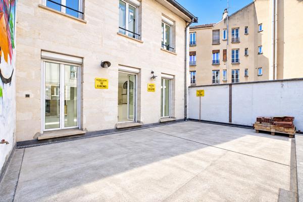Maison
         3 pièces
        - 120 m² 895 000 € *
