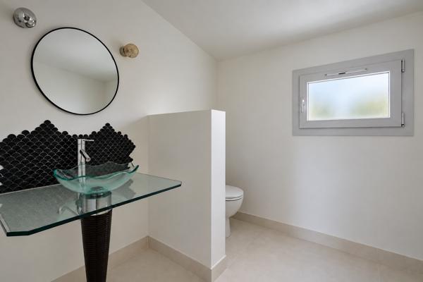 Maison
         3 pièces
        - 120 m² 895 000 € *