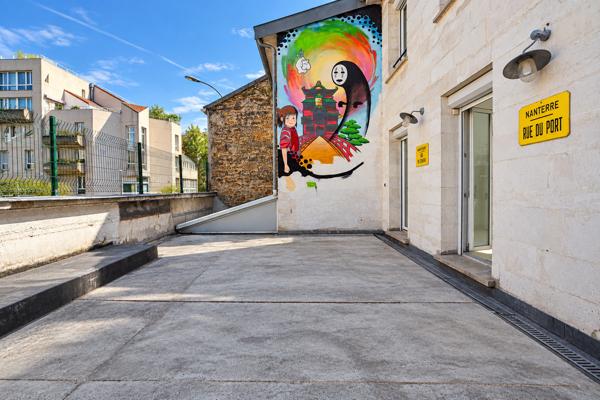 Maison
         3 pièces
        - 120 m² 895 000 € *