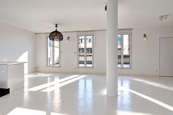 Maison
         3 pièces
        - 120 m² 895 000 € *