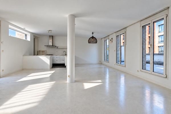 Maison
         3 pièces
        - 120 m² 895 000 € *