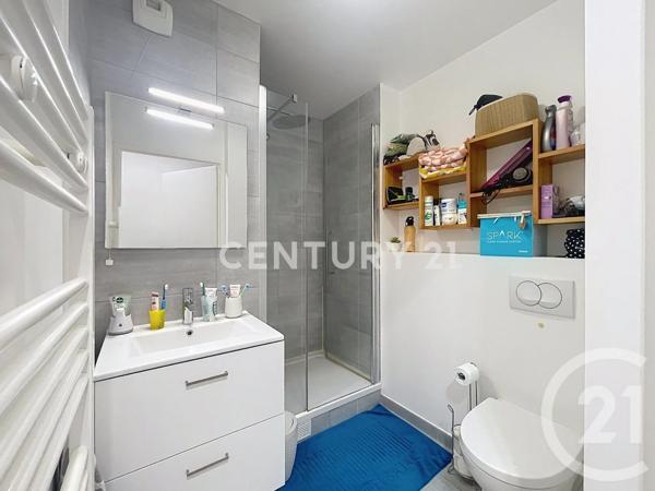Appartement F4 à vendre  4 pièces - 82,02 m 2   NOISY LE GRAND  - 93