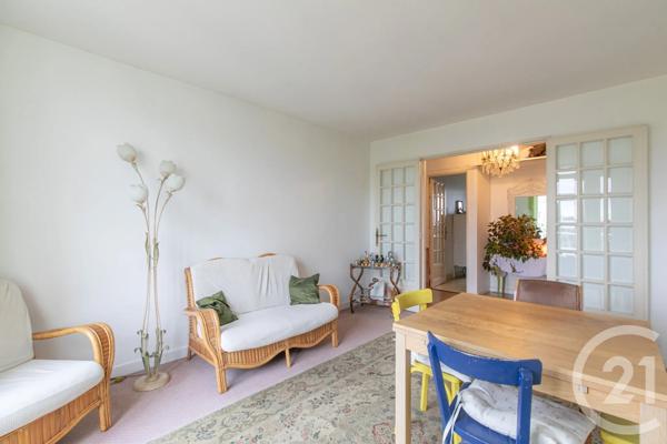Appartement F4 à vendre  4 pièces - 82,02 m 2   NOISY LE GRAND  - 93