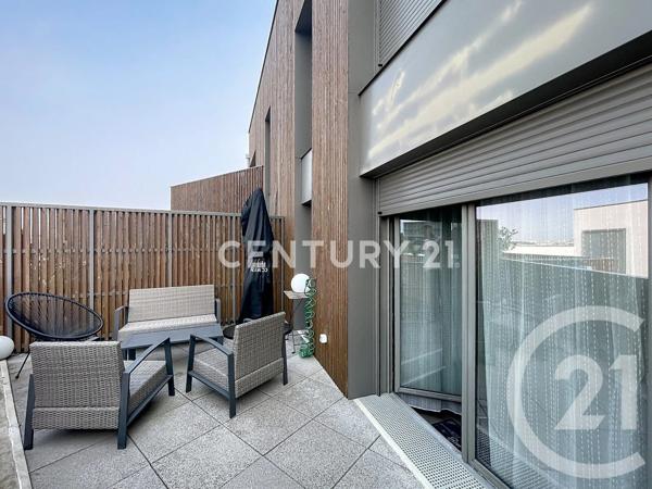 Appartement F4 à vendre  4 pièces - 82,02 m 2   NOISY LE GRAND  - 93