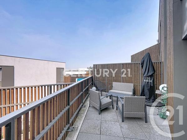 Appartement F4 à vendre  4 pièces - 82,02 m 2   NOISY LE GRAND  - 93