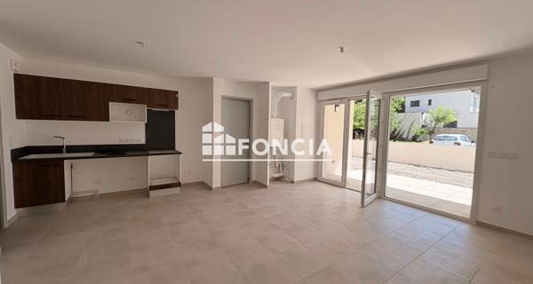 Location Appartement 4 pièces 81.14 m² - Morières-lès-avignon 84310