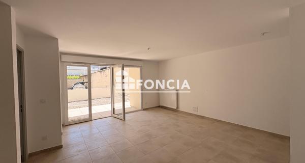 Location Appartement 4 pièces 81.14 m² - Morières-lès-avignon 84310