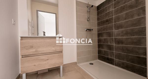Location Appartement 4 pièces 83.35 m² - Morières-lès-avignon 84310