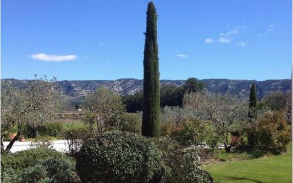 Maison à vendre    6 pièces • 390 m2 Cheval-Blanc