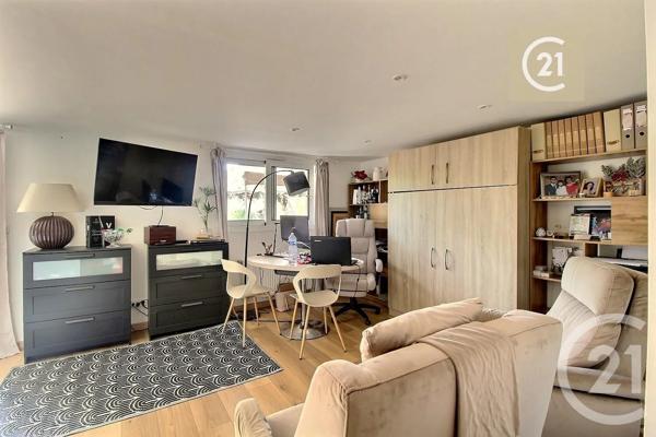 Maison à vendre  6 pièces - 178 m 2   LIVRY GARGAN  - 93