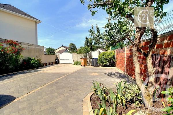 Maison à vendre  6 pièces - 178 m 2   LIVRY GARGAN  - 93
