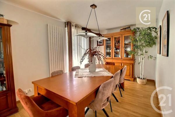 Maison à vendre  6 pièces - 178 m 2   LIVRY GARGAN  - 93