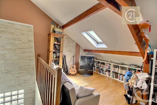 Maison à vendre  6 pièces - 178 m 2   LIVRY GARGAN  - 93