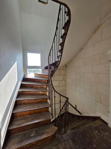 Maison Loches 5 pièce(s) 373 m2