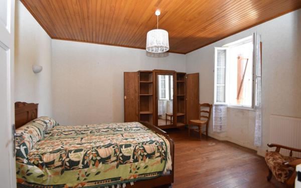 Maison à vendre    6 pièces •  Arzacq-Arraziguet