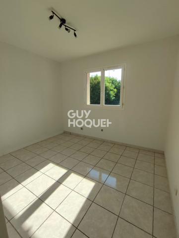 🏡 Maison plain-pied 4 chambres avec piscine – Terrain 1 000 m² – Morestel