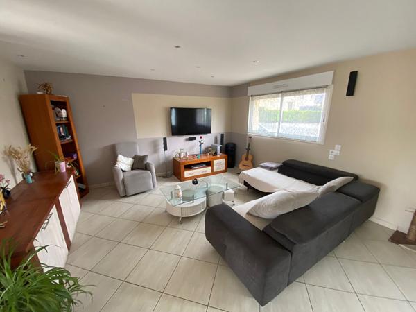 AGGLOMERATION, 5MN DE LAVAL Force AGGLOMERATION, 5MN DE LAVAL Force