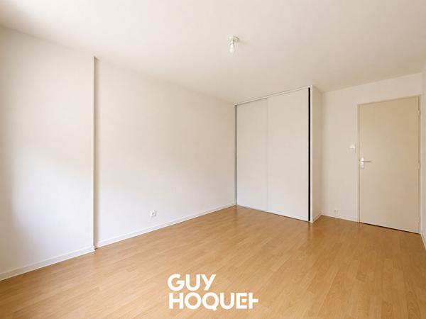 Appartement 2 Chs + Balcon, Garage, Stationnement et Cave - 71000 SANCÉ