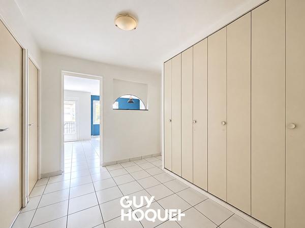 Appartement 2 Chs + Balcon, Garage, Stationnement et Cave - 71000 SANCÉ