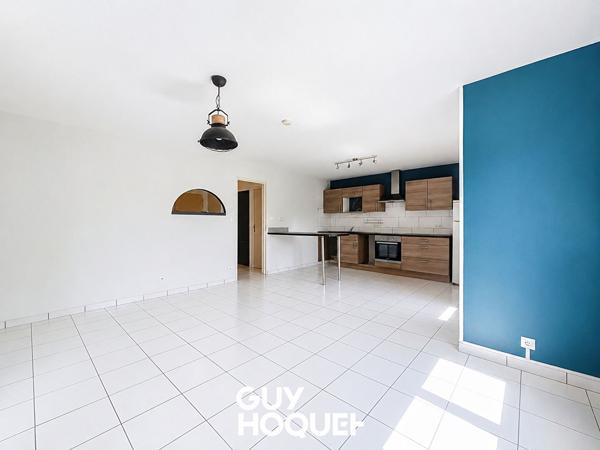 Appartement 2 Chs + Balcon, Garage, Stationnement et Cave - 71000 SANCÉ