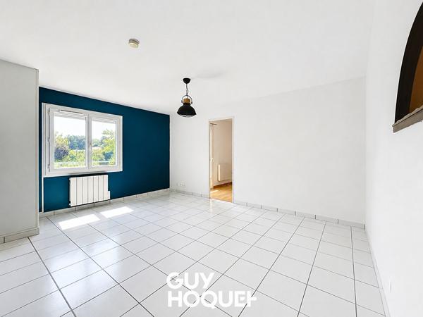 Appartement 2 Chs + Balcon, Garage, Stationnement et Cave - 71000 SANCÉ