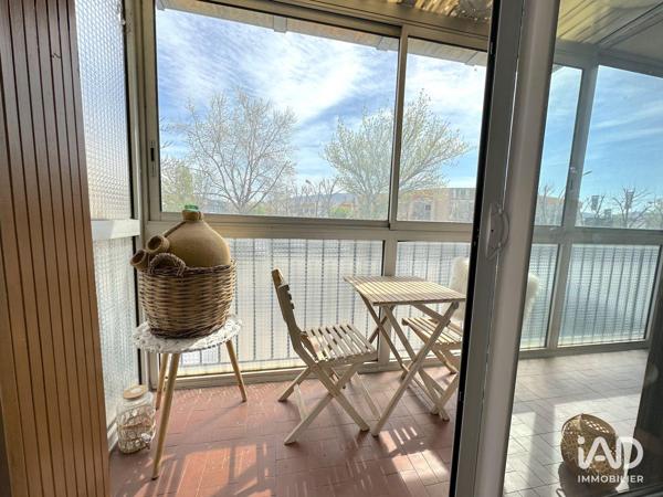 Location studio 50 m² Marseille 10