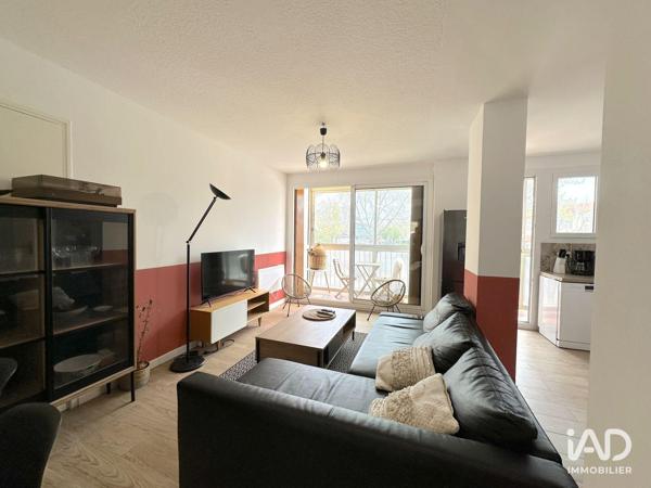 Location studio 50 m² Marseille 10