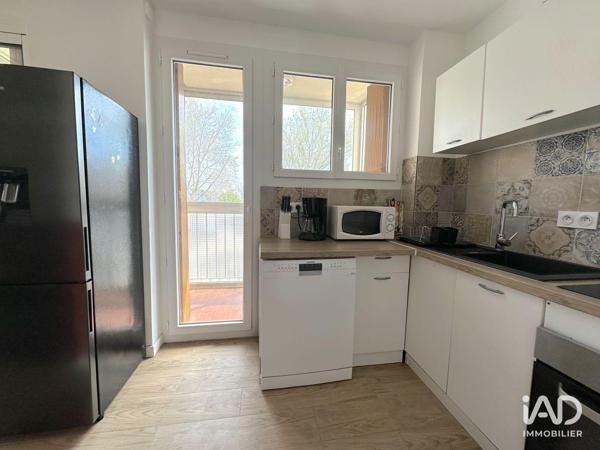 Location studio 50 m² Marseille 10